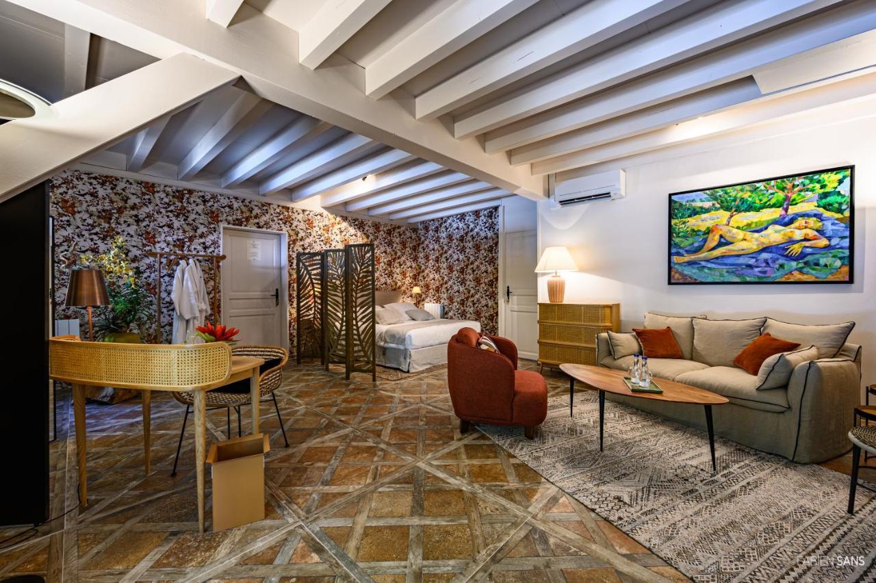 Maison D'Hotes Les Jardins Saint Eloi Le Lonzac 외부 사진