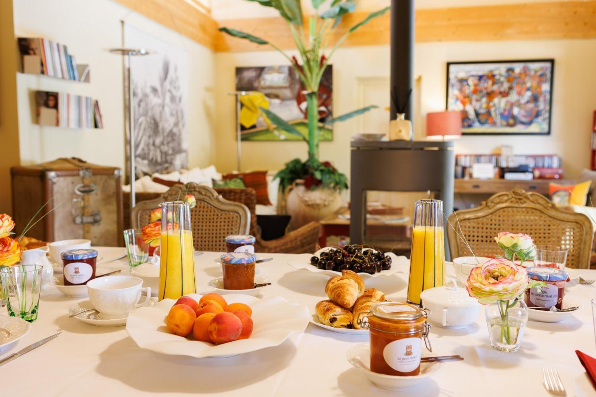 Maison D'Hotes Les Jardins Saint Eloi Le Lonzac 외부 사진