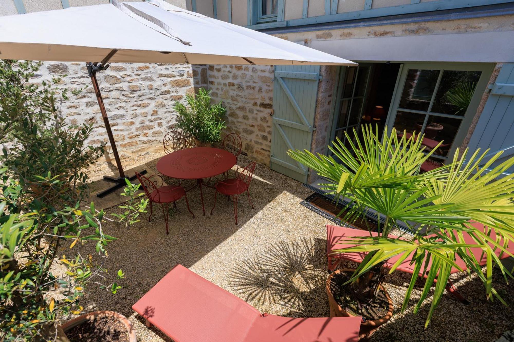 Maison D'Hotes Les Jardins Saint Eloi Le Lonzac 외부 사진